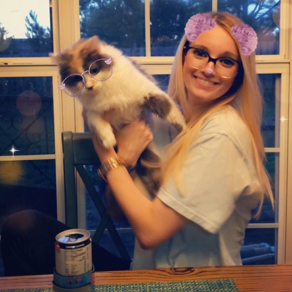 Meet Your Posher, Cayman - Picture 3 of 6